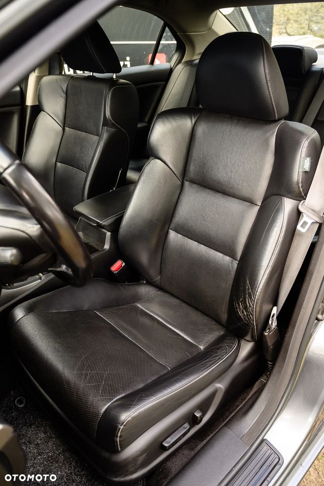 Honda Accord 2.0 Executive - 21