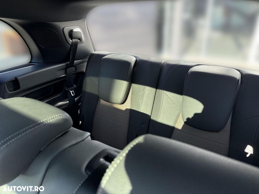 Mercedes-Benz EQB 300 4MATIC - 18