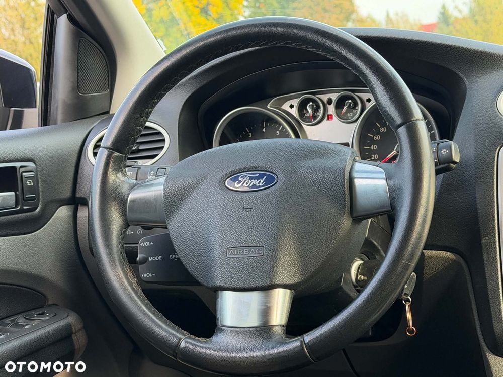 Ford Focus 1.6 Ambiente - 10