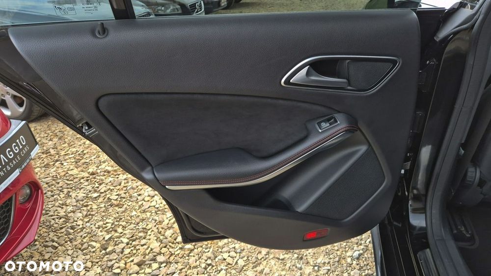 Mercedes-Benz CLA 200 7G-DCT AMG Line - 20