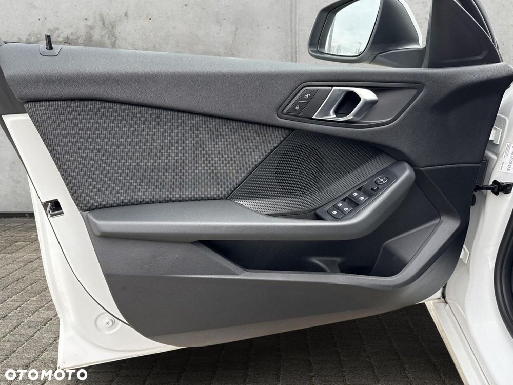 BMW Seria 1 - 17