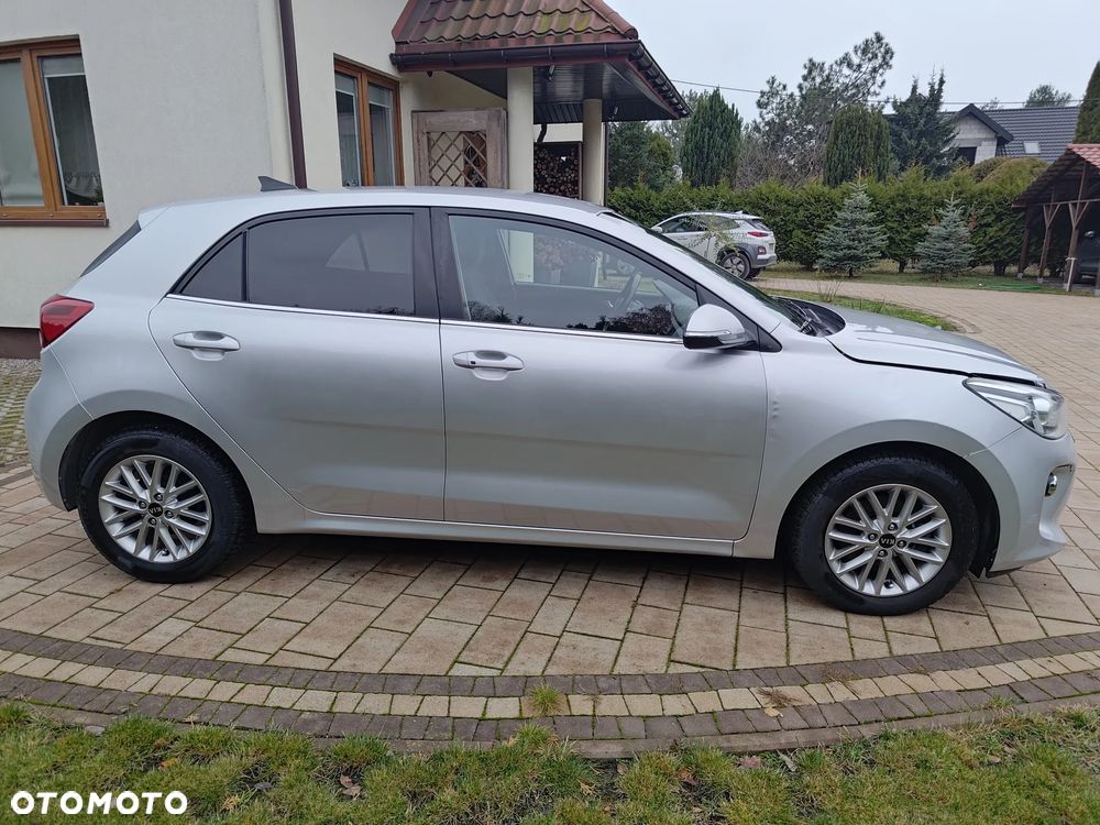 Kia Rio - 6