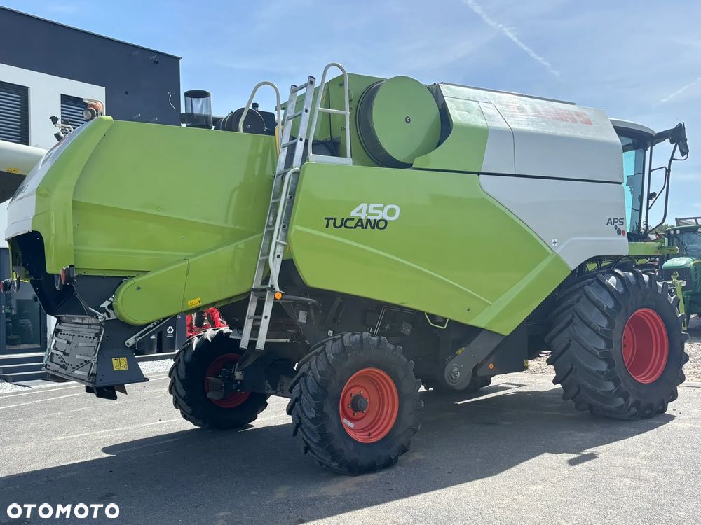 Claas Tucano 450 - 9
