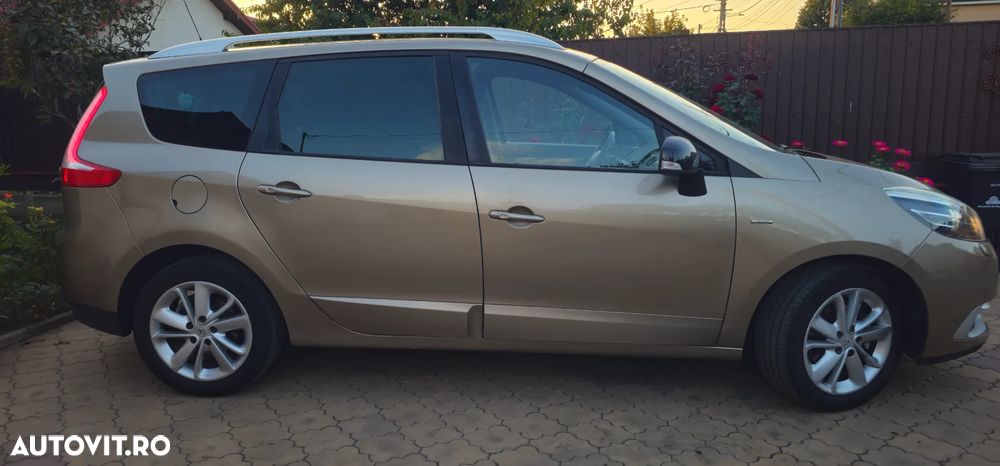 Renault Grand Scenic - 9