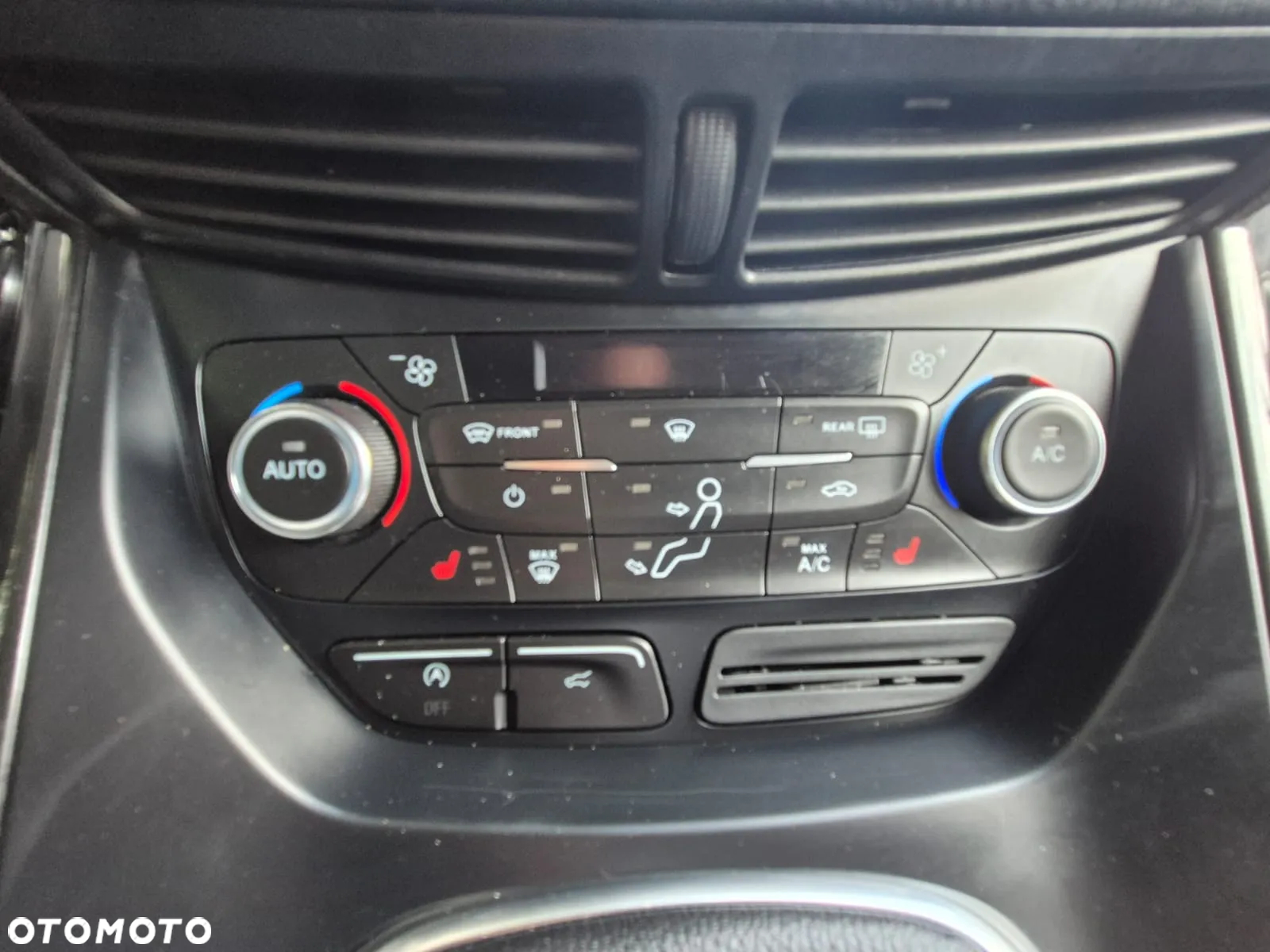 Ford Kuga 1.5 EcoBoost FWD Titanium ASS MMT6 - 35