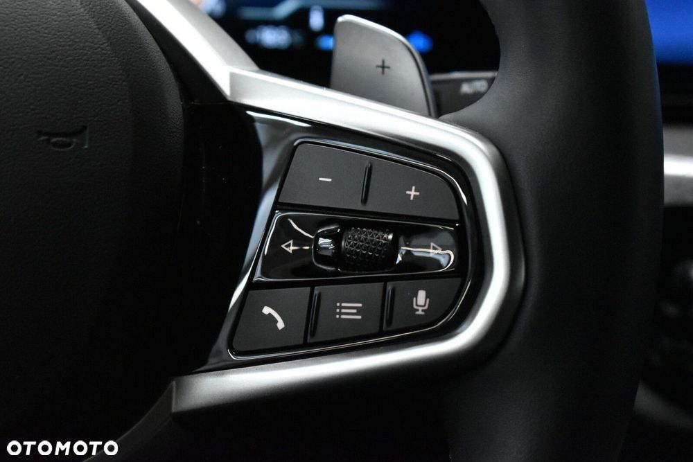 BMW Seria 3 330i xDrive M Sport sport - 13