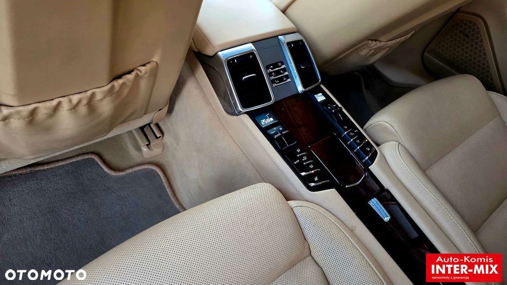 Porsche Panamera - 31