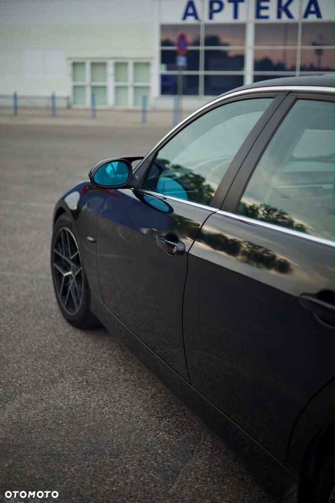 BMW Seria 3 325xi - 16