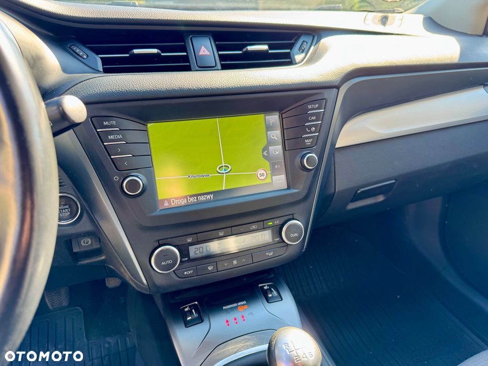 Toyota Avensis Touring Sports 1.8 Edition S+ - 19