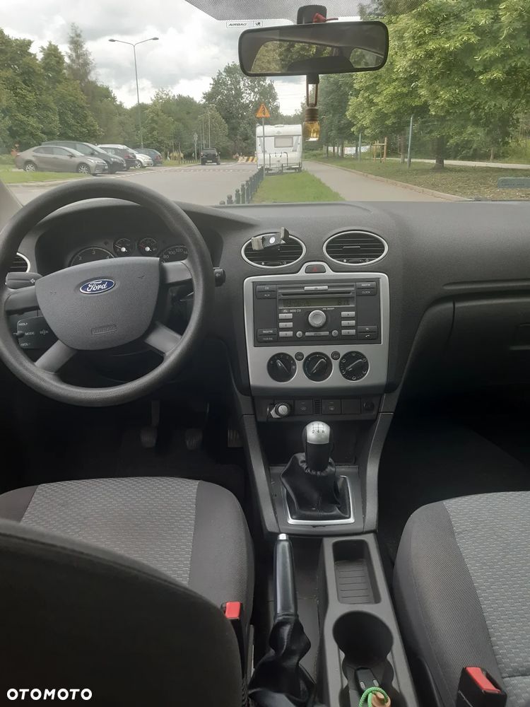 Ford Focus 1.6 TDCi Ambiente - 8