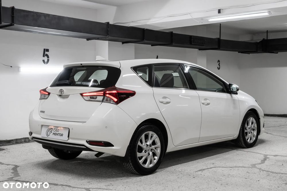 Toyota Auris 1.4 D-4D Premium - 13