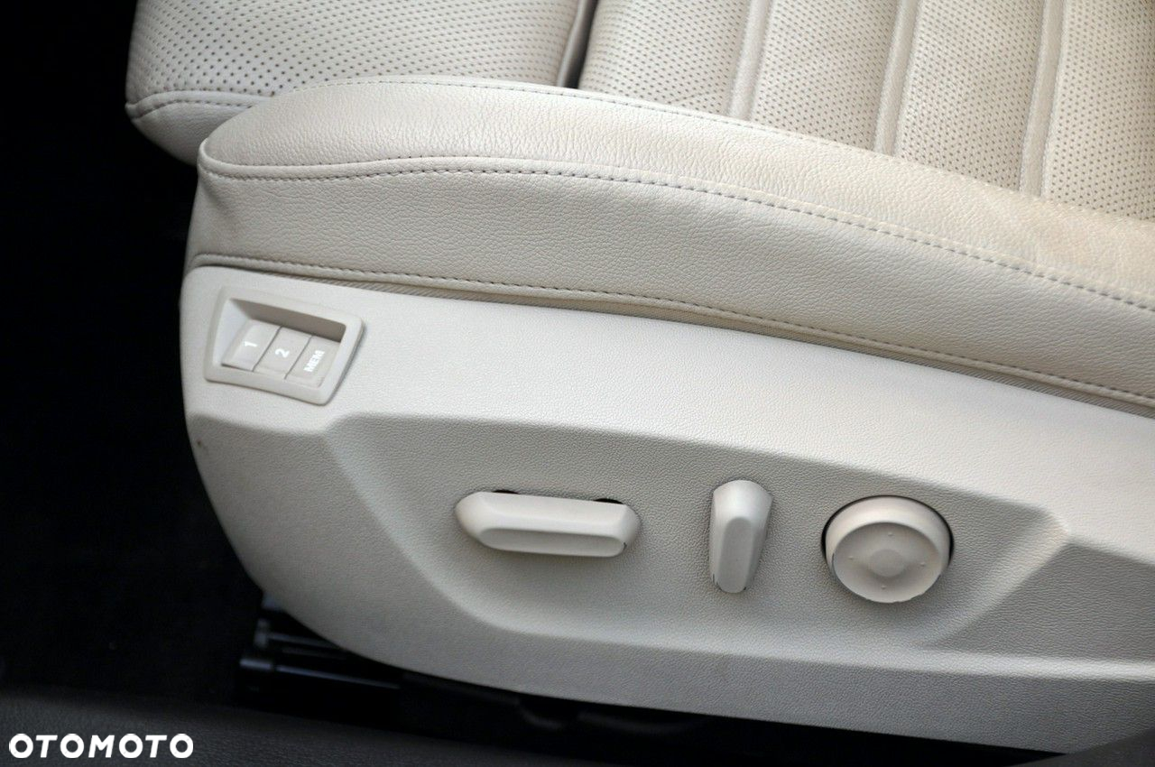 Opel Insignia - 23