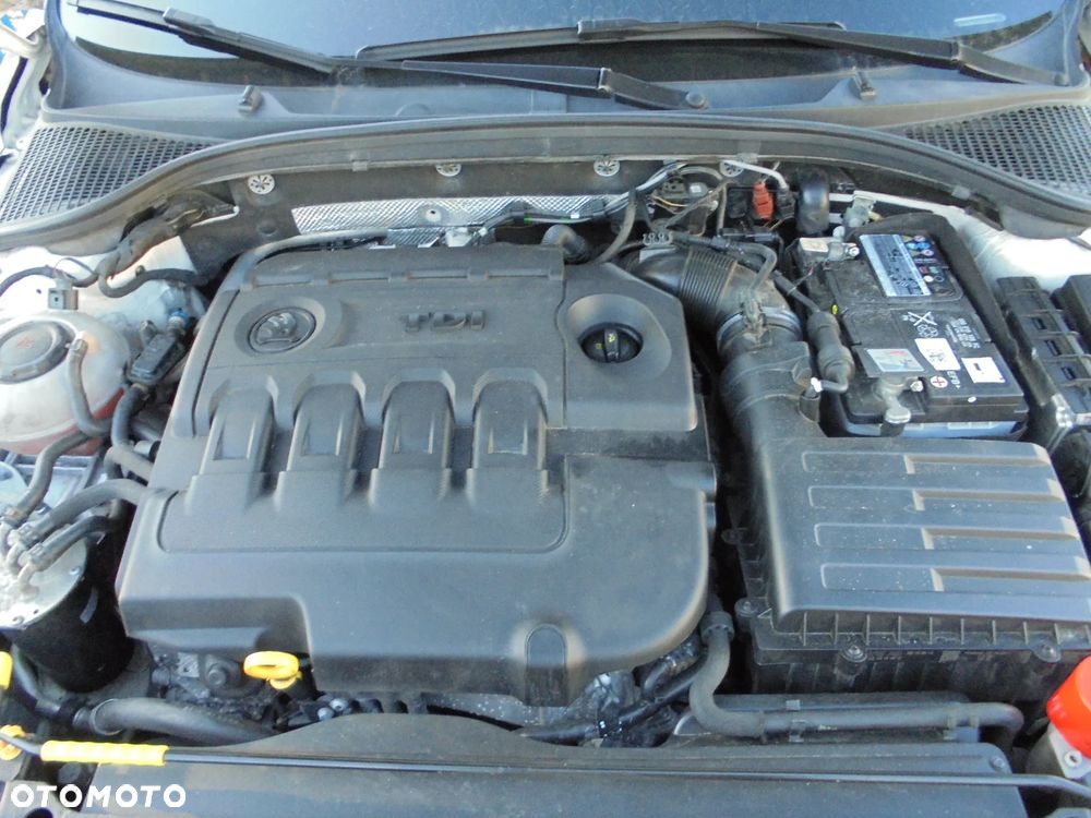 Skoda Octavia 2.0 TDI DSG Ambition - 37