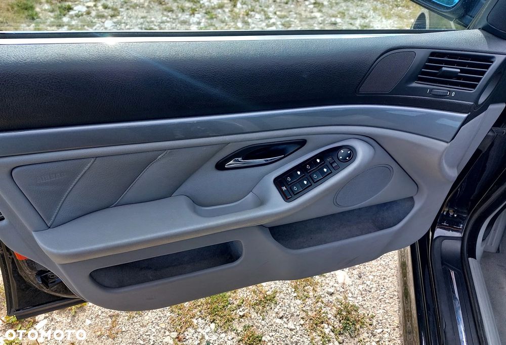 BMW Seria 5 - 10