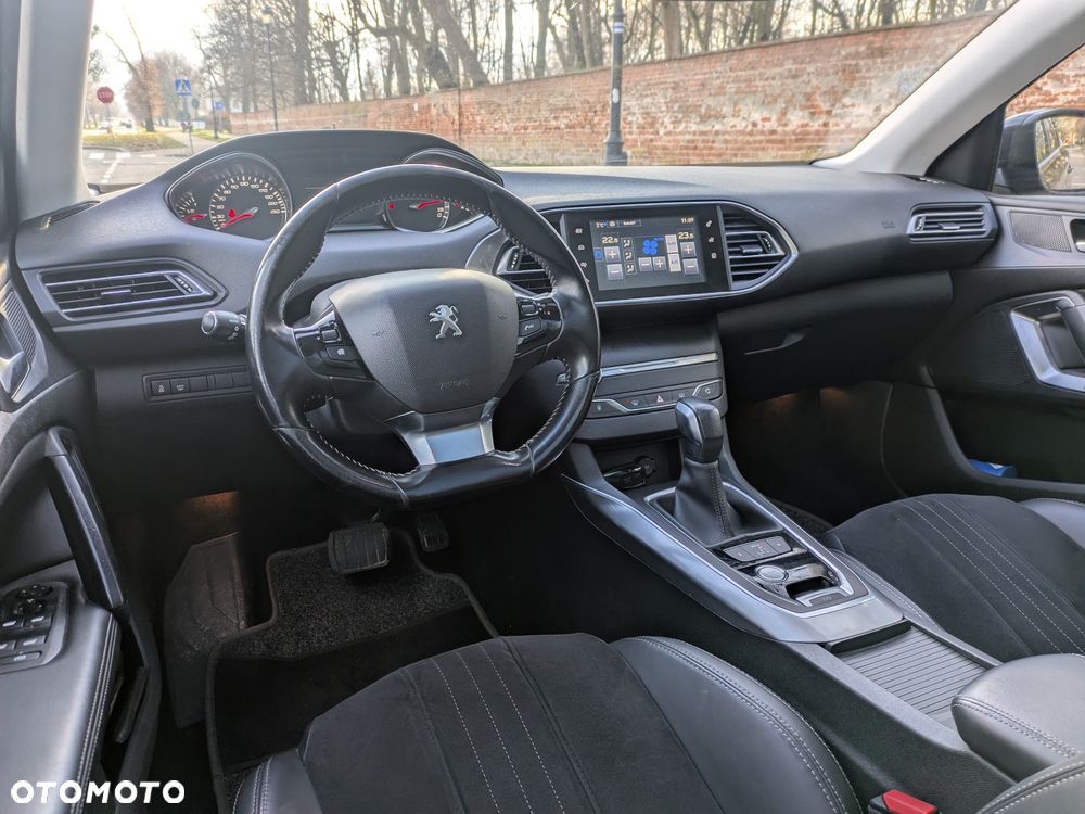 Peugeot 308 BlueHDi FAP 150 Stop&Start Automatik Allure - 13