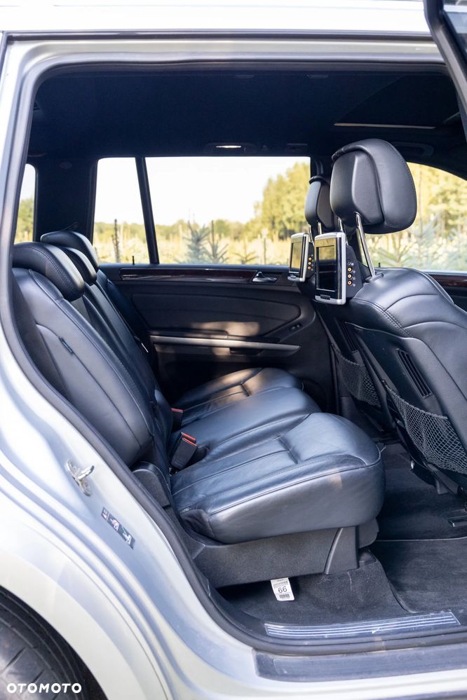 Mercedes-Benz GL 500 - 11