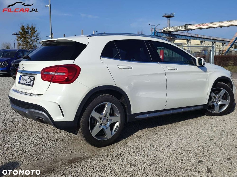 Mercedes-Benz GLA - 23