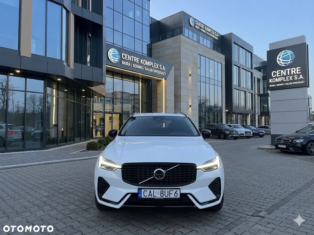 Volvo XC 60 T8 AWD Recharge Ultimate Dark - 4