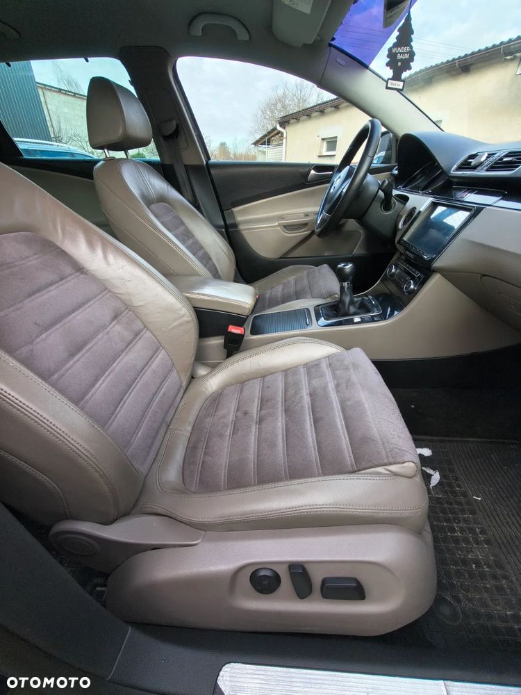 Volkswagen Passat Variant 2.0 TDI DPF 4Mot Highline - 36