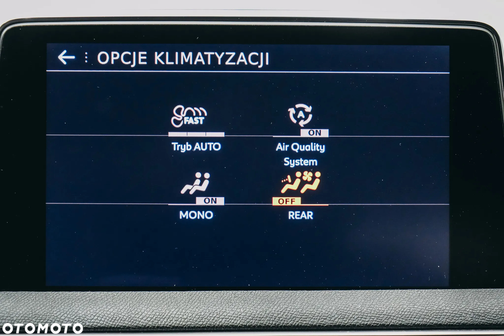 Peugeot 5008 BlueHDI 180 EAT8 GT - 32