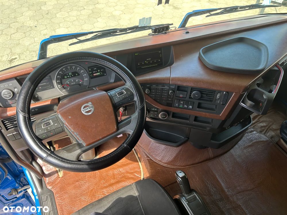 Volvo FH 500 AUTOMAT / HALOGENY ORUROWANIE / FULL SPOJLERY / LED / EURO 6 / TACHOGRAF NOWEJ GENERACJI / PRZÓD NOWE OPONY DUNLOP / 2015 ROK !! - 25