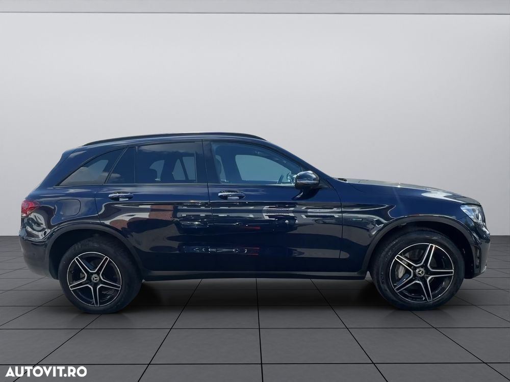 Mercedes-Benz GLC 300 de 4Matic 9G-TRONIC AMG Line - 9