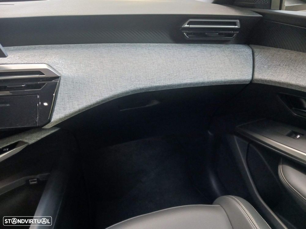 Peugeot 3008 1.2 Hybrid Allure Pack e-DCS6 - 23