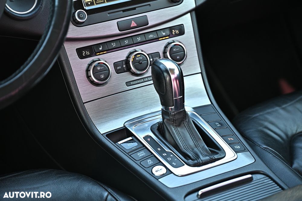 Volkswagen Passat - 11