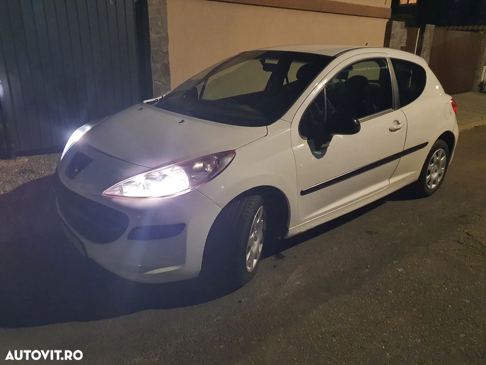 Peugeot 207 1.4HDI Trendy - 1