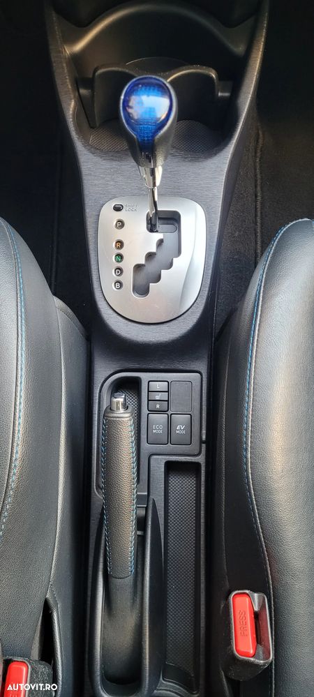 Toyota Yaris 1.5 VVT-i HSD Terra - 18