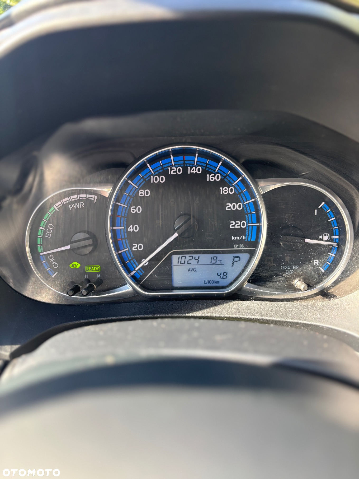 Toyota Yaris Hybrid 100 Premium - 7