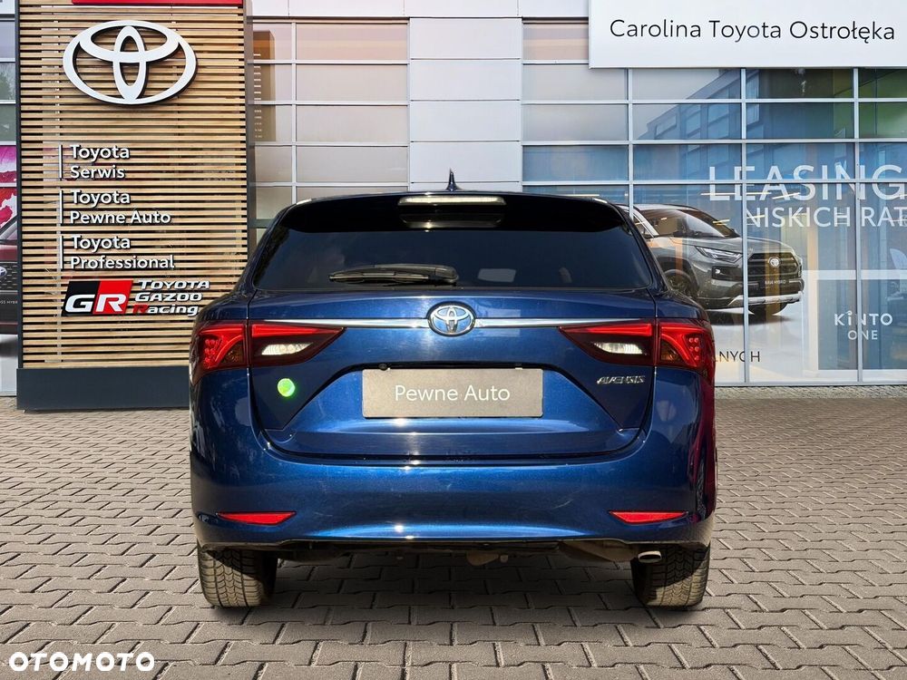 Toyota Avensis 2.0 D-4D Premium - 4