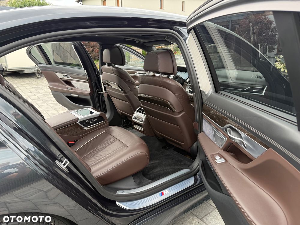 BMW Seria 7 750Ld xDrive - 27