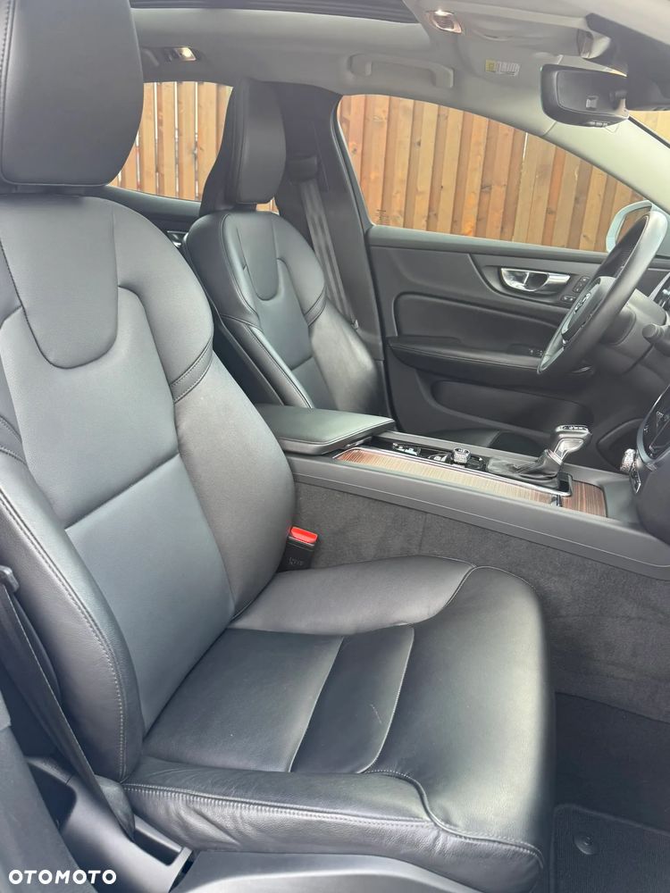 Volvo S60 T6 AWD Momentum Pro - 11