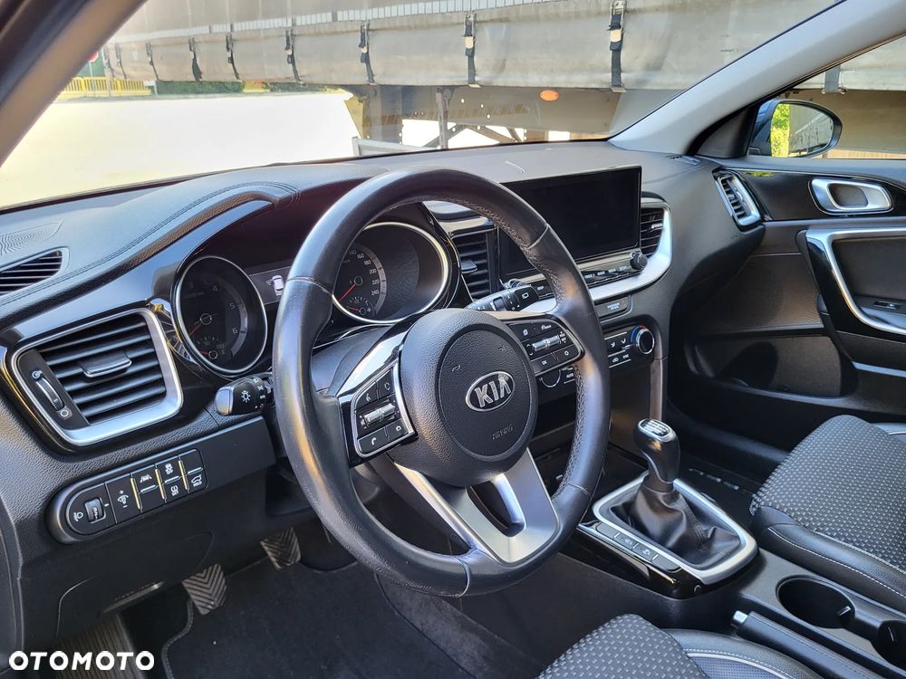 Kia Ceed - 15