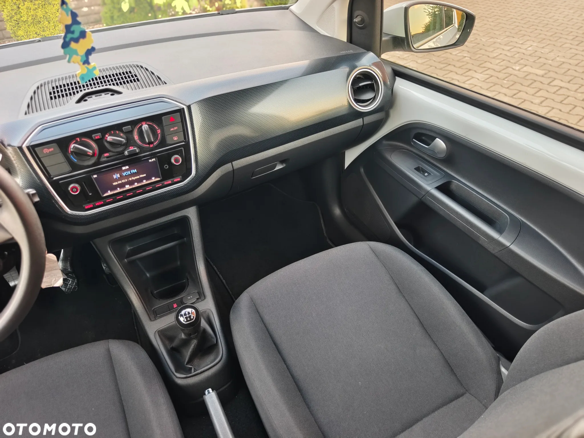 Volkswagen up! 1.0 White Style - 14