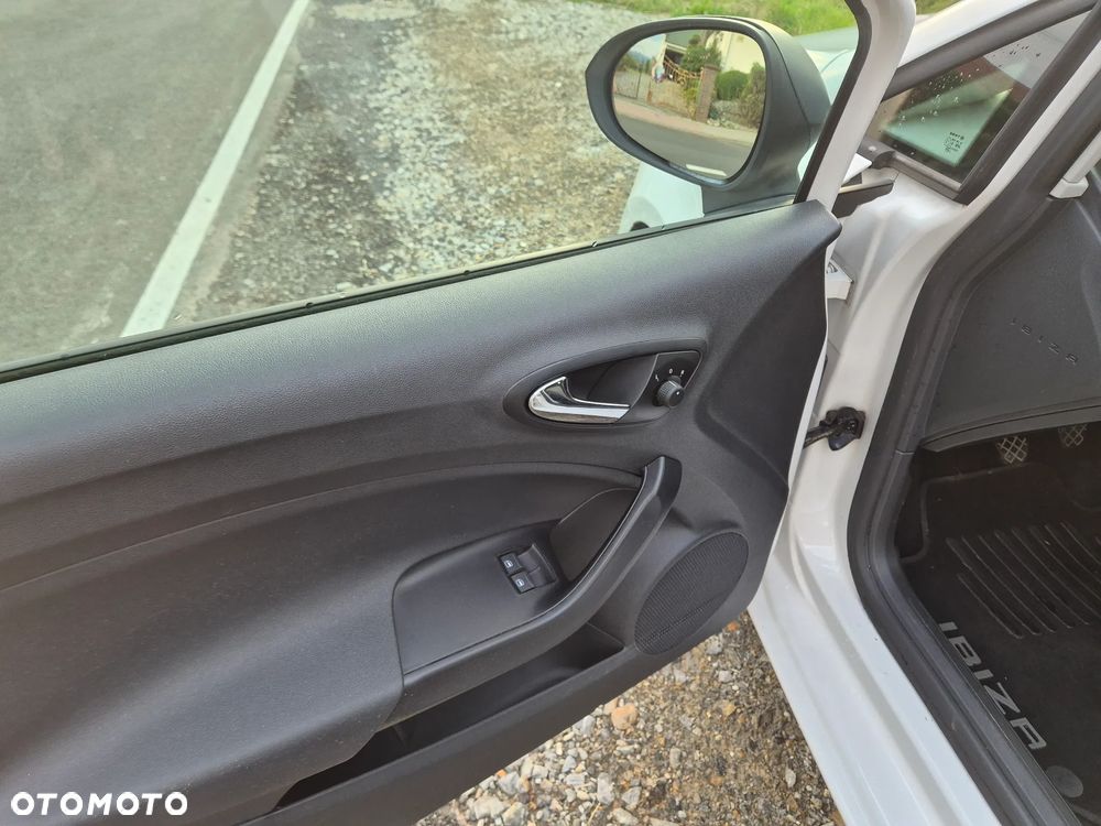Seat Ibiza 1.2 TSI CONNECT - 16
