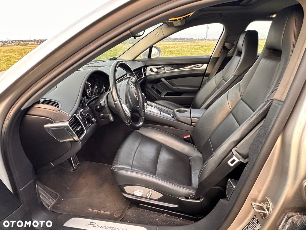Porsche Panamera PDK - 8