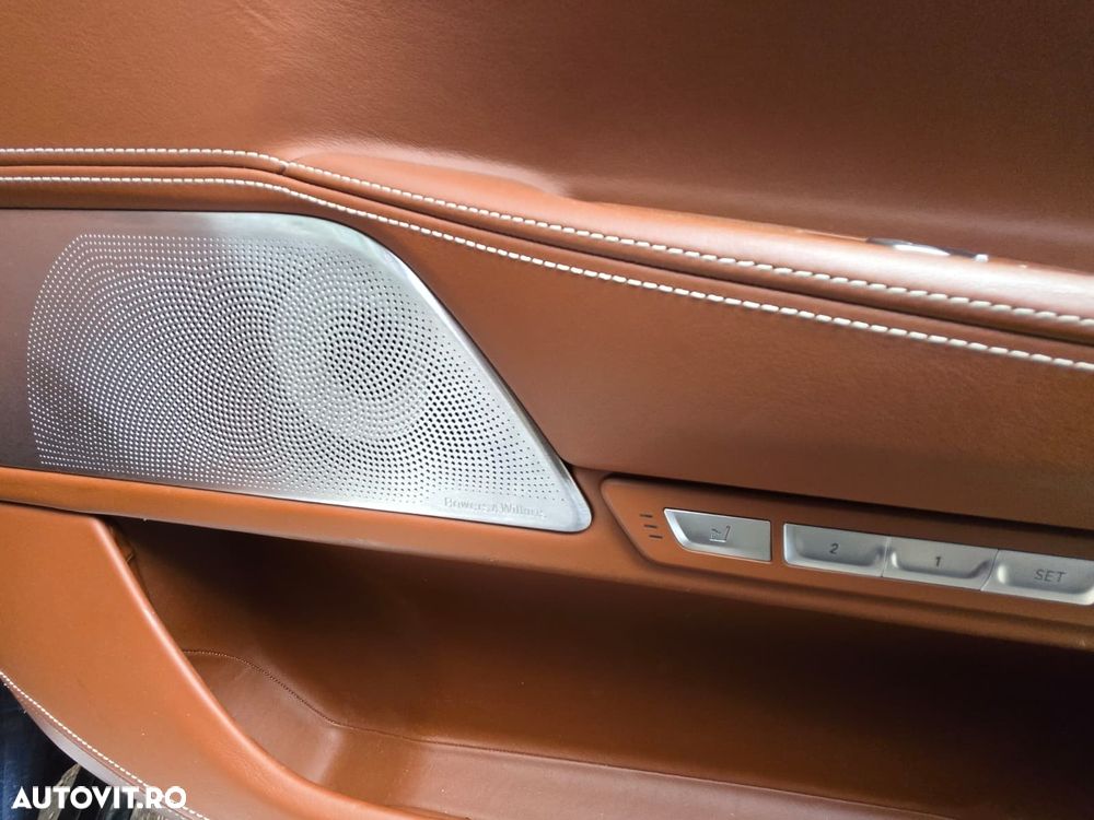 BMW Seria 7 750Li xDrive - 14