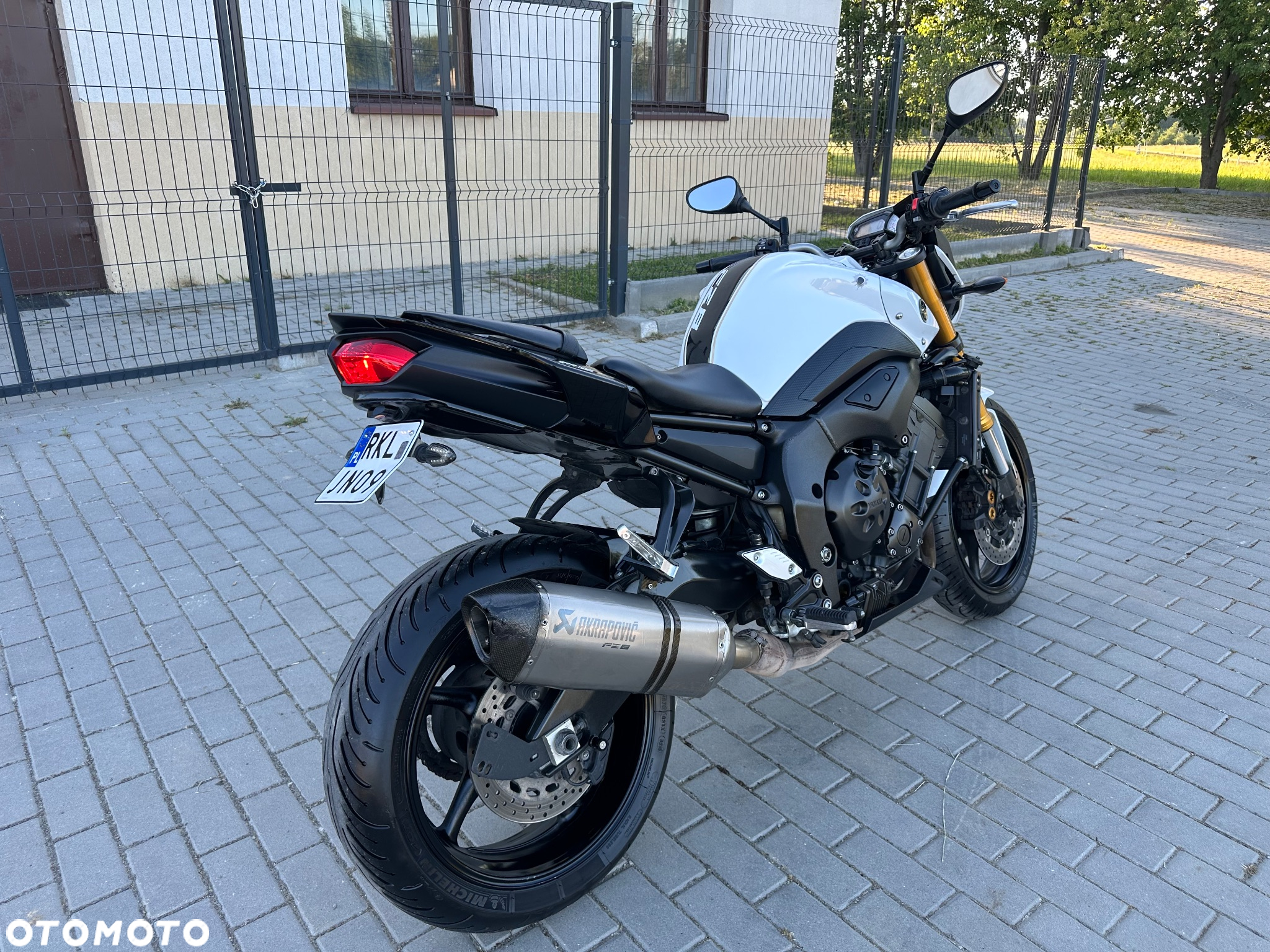 Yamaha FZ8 - 9