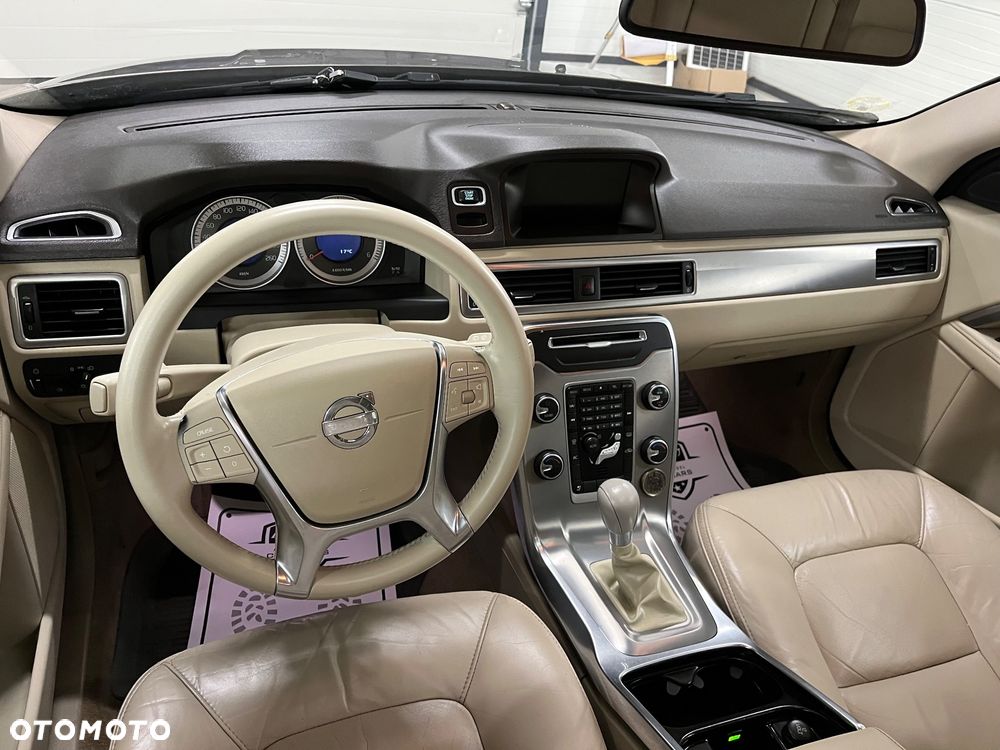 Volvo XC 70 D3 Summum - 11