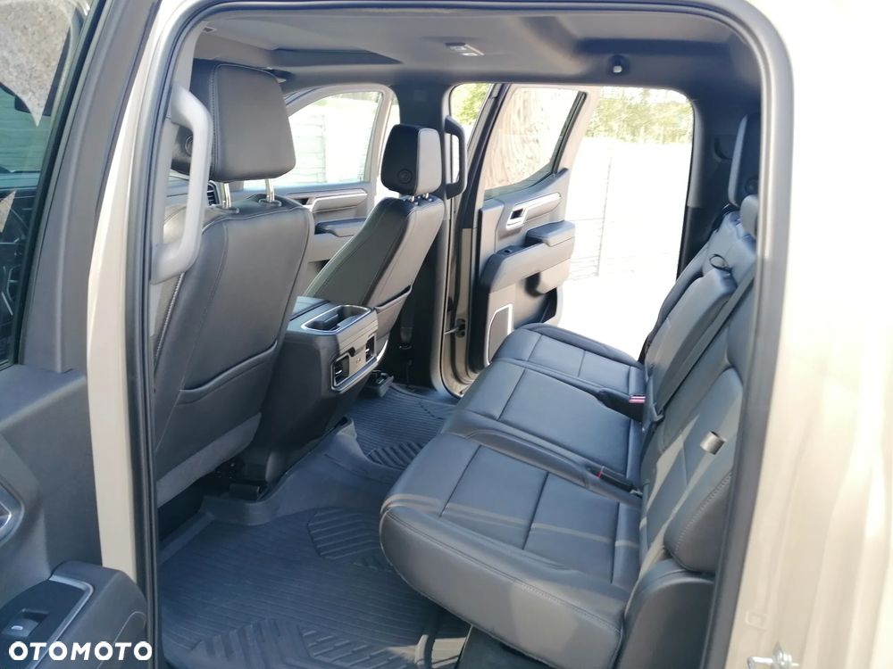 Chevrolet Silverado - 23