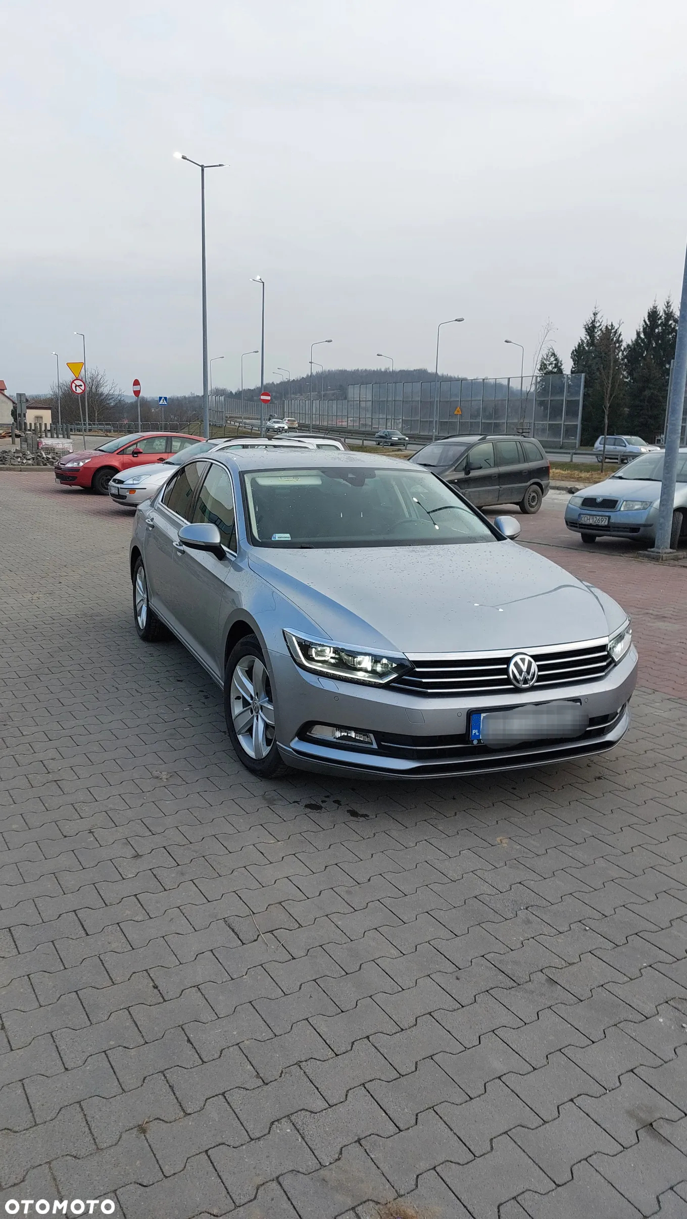 Volkswagen Passat - 2