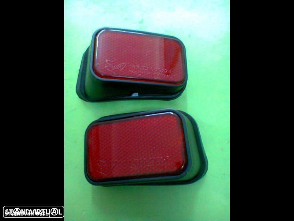 reflectores da caixa carga toyota hilux (novos) - 1