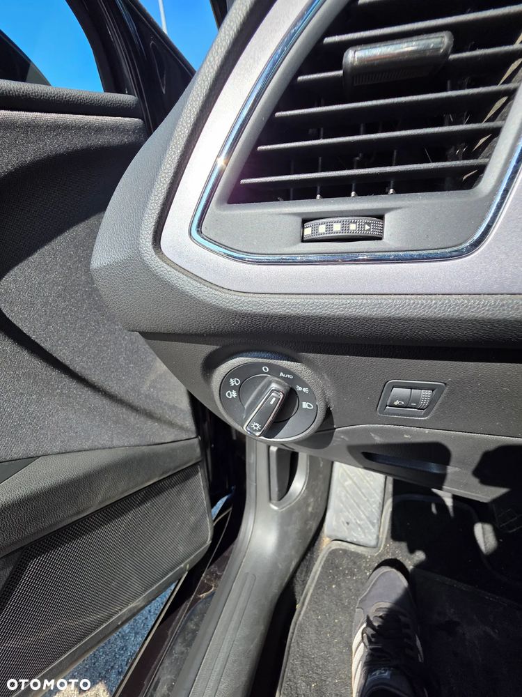 Seat Leon 2.0 TDI Xcellence S&S DSG - 15