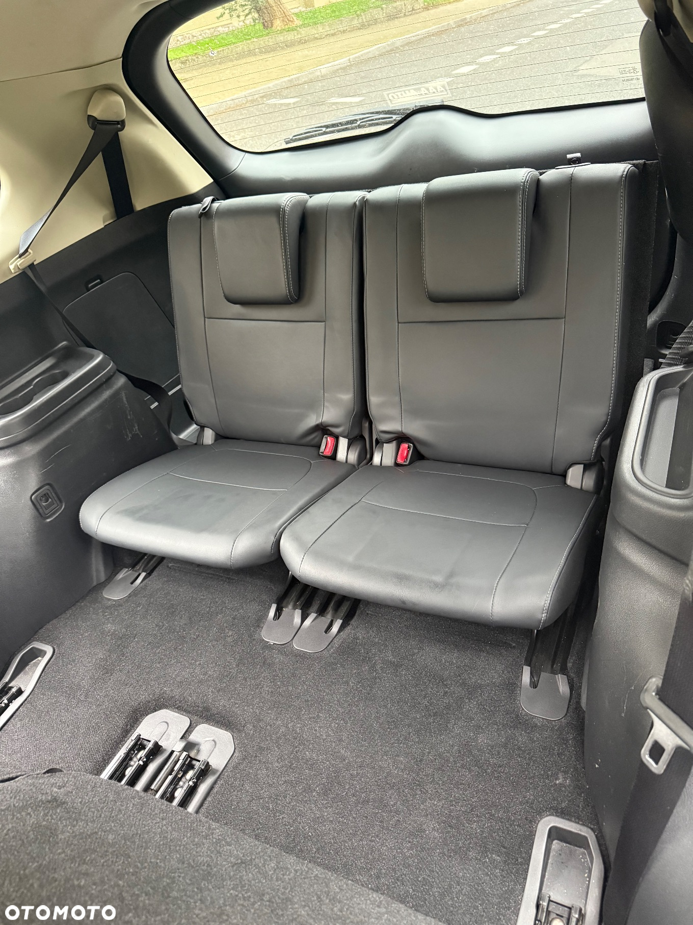 Mitsubishi Outlander - 14