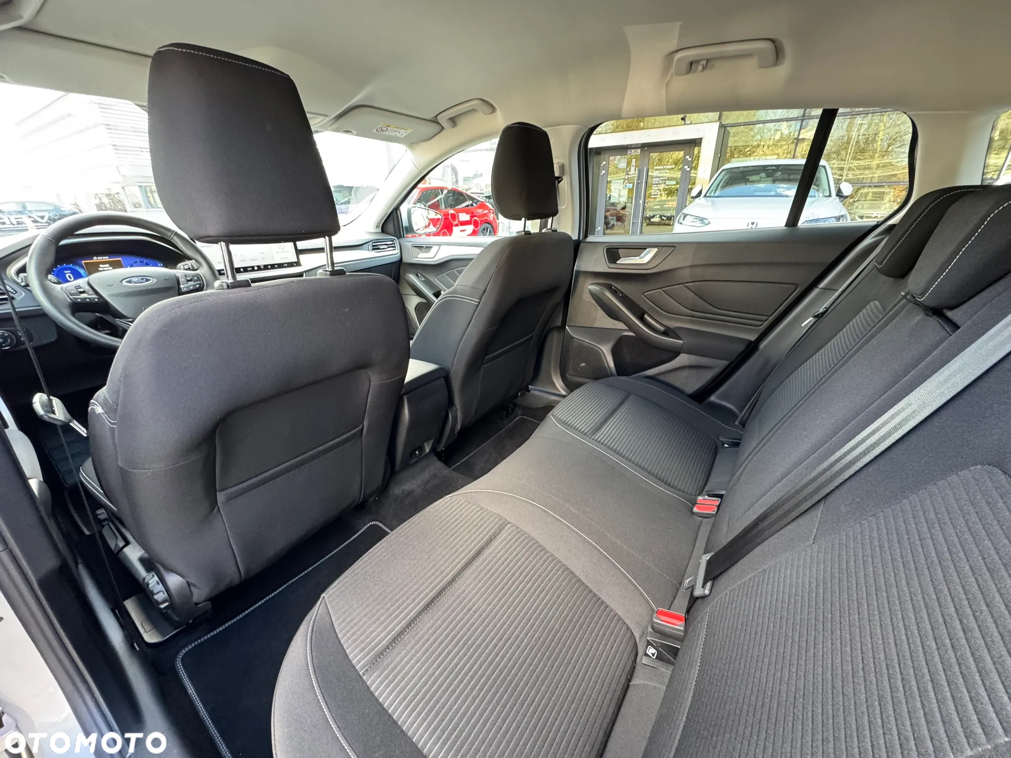 Ford Focus 1.0 EcoBoost Titanium X - 14