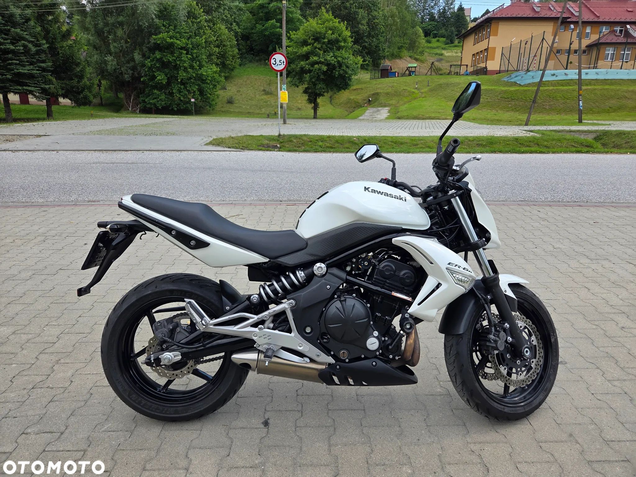 Kawasaki ER - 1
