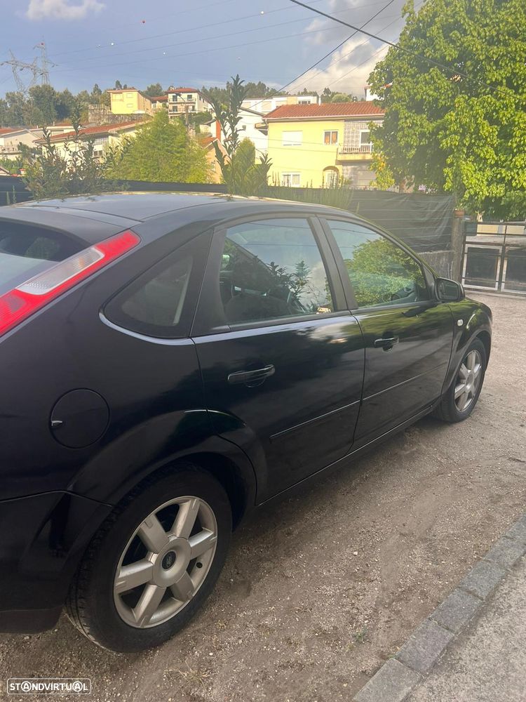 Ford Focus 1.6 TDCi Ghia - 5