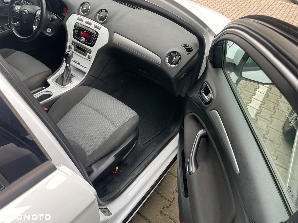 Ford Mondeo - 16